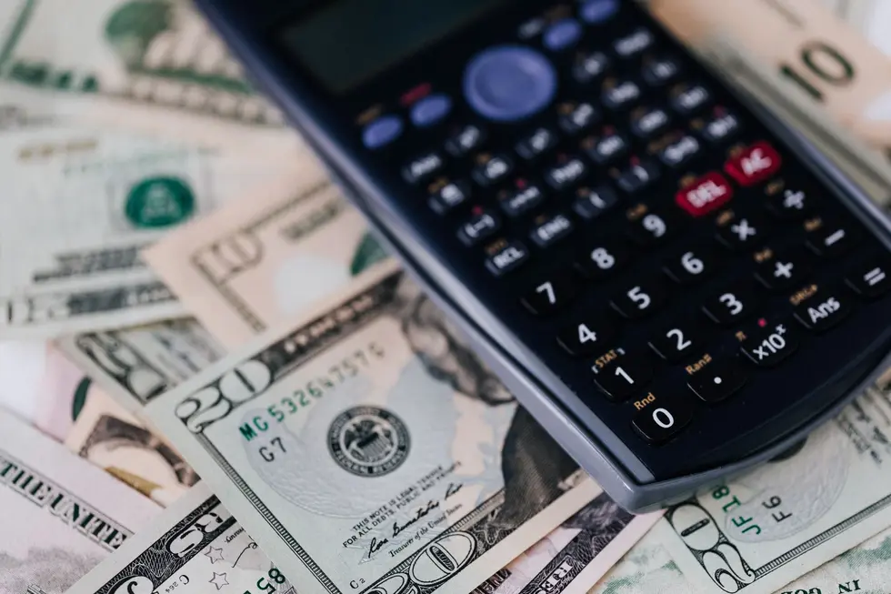 Por Dentro da Análise de Câmbio: O que Realmente Faz o Dólar Mudar de Valor?