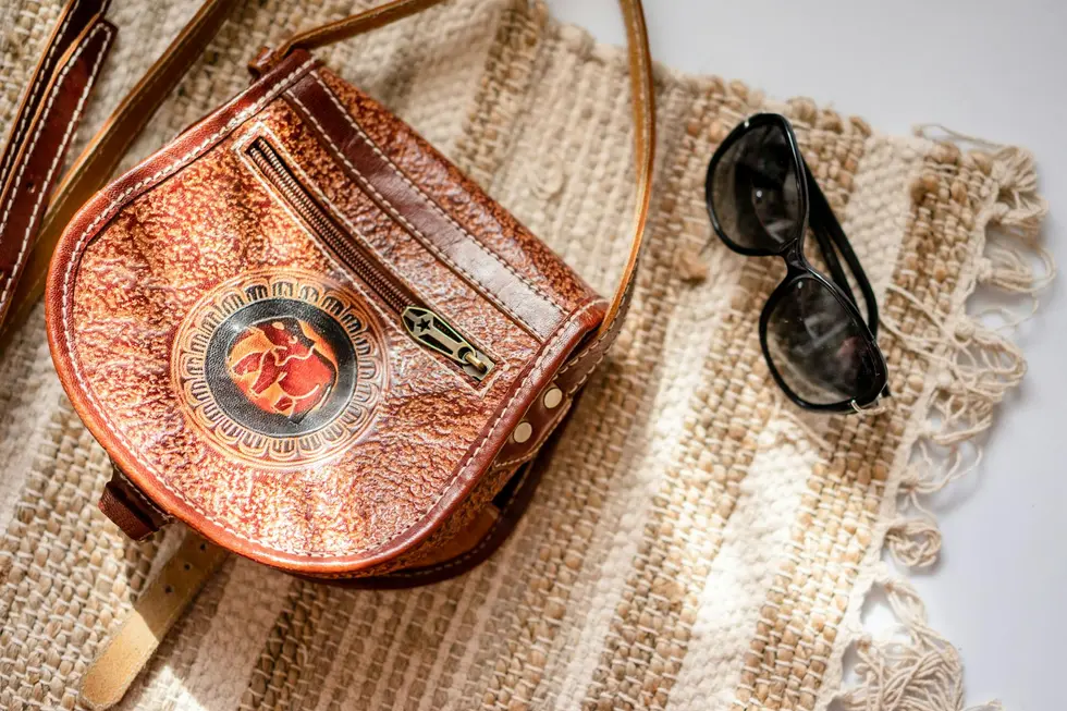 Bolsas e Consumo Consciente: Como Escolher com Prudência Financeira